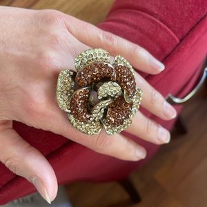 Oversized rhinestone flower cocktail ring